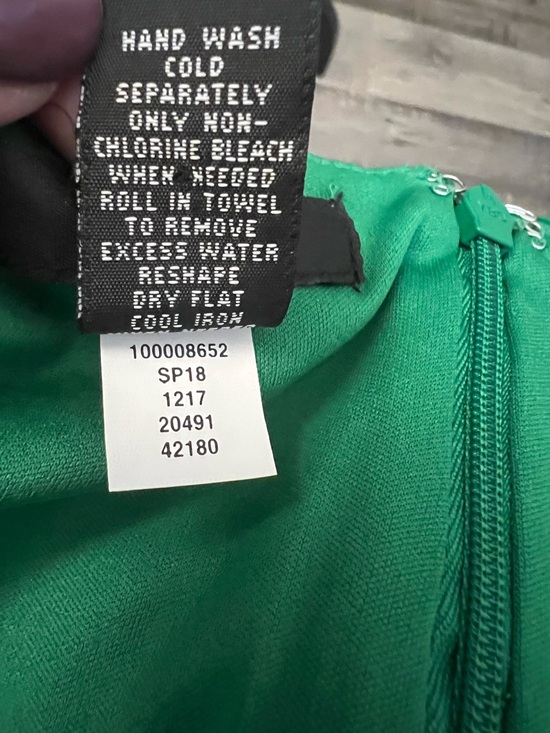 Alfani Green Lace floral long tiered sleeve dress size 18W EUC - Picture 8 of 8